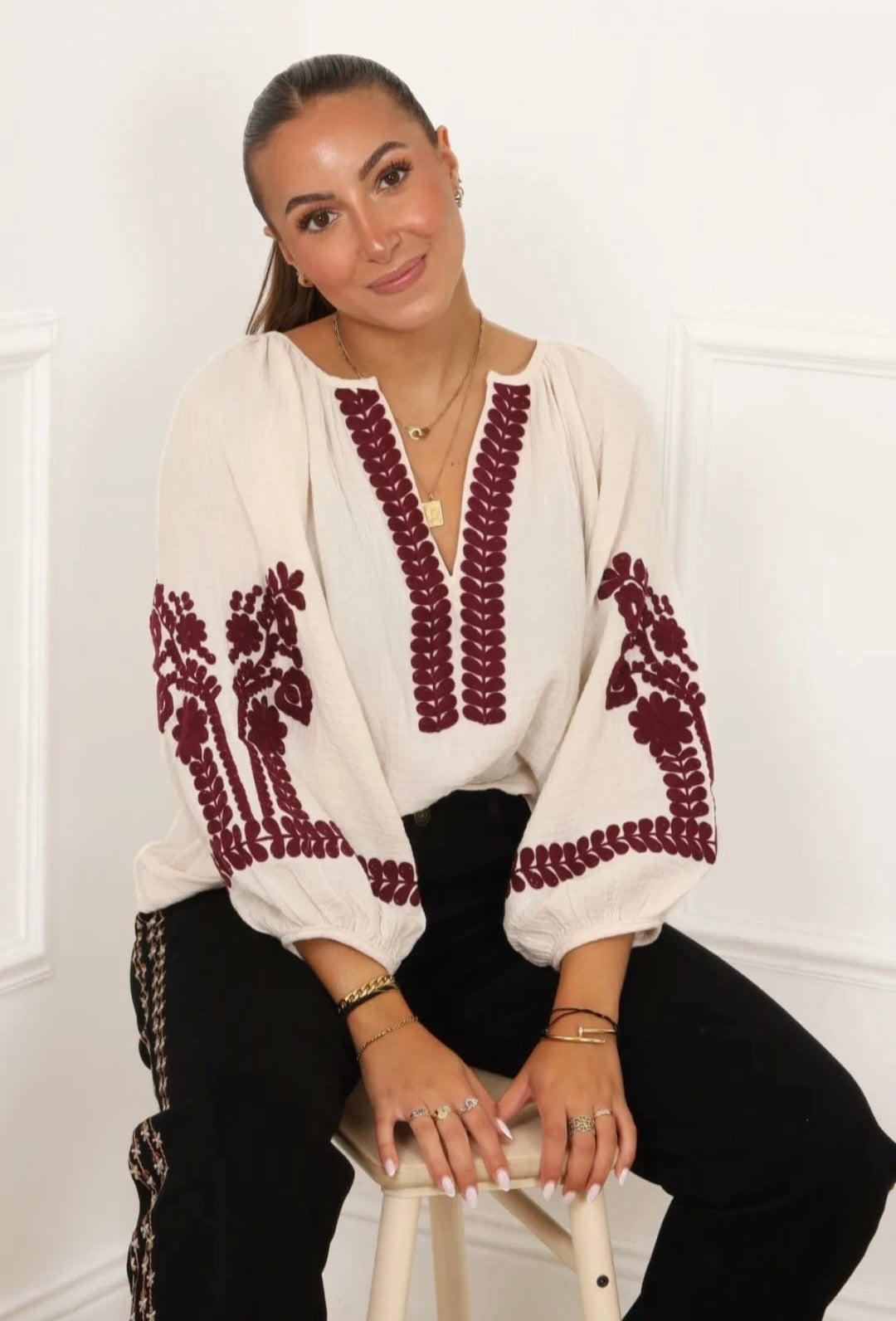 Blouse bohème brodée blanc cassé et chocolat