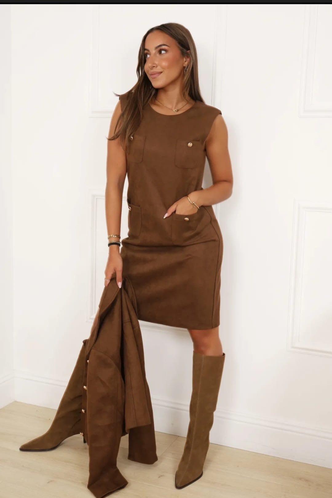 Robe sans manches camel avec poches