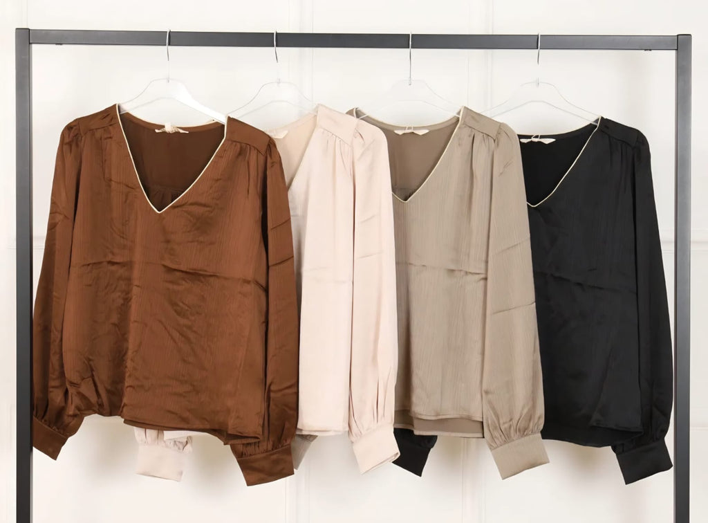 Blouse satinée col V
