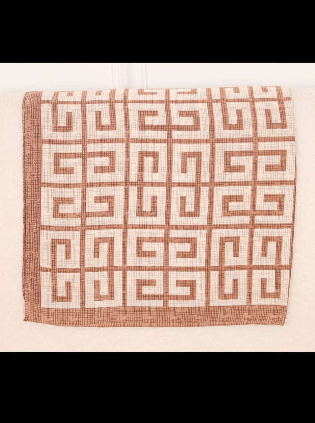 Foulard Carré Satin Imprimé 100% Polyester - Art et Tradition