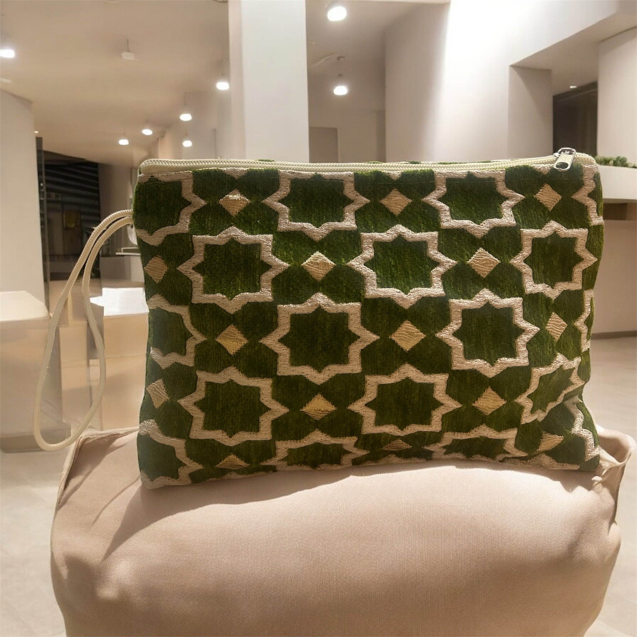 Grande Pochette Artisanale Marocaine - 18x25cm - Art et Tradition